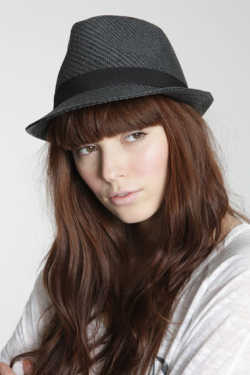 fedora-negra