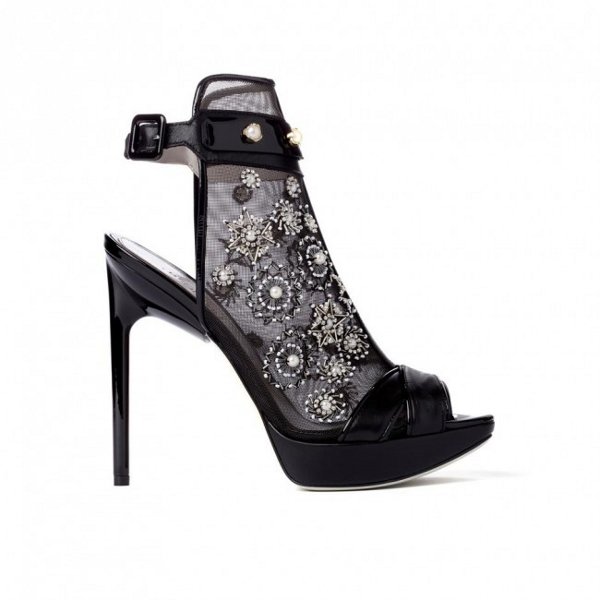 Zapatos de taco de tendengia gótica