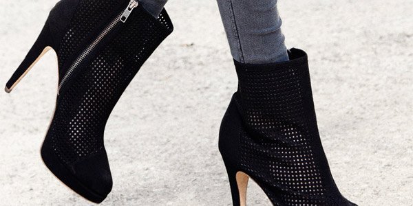 Botines para invierno de tendencia gótica