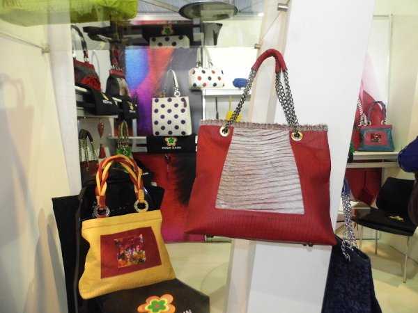Las carteras que presenta Rochi Khan son exclusivas